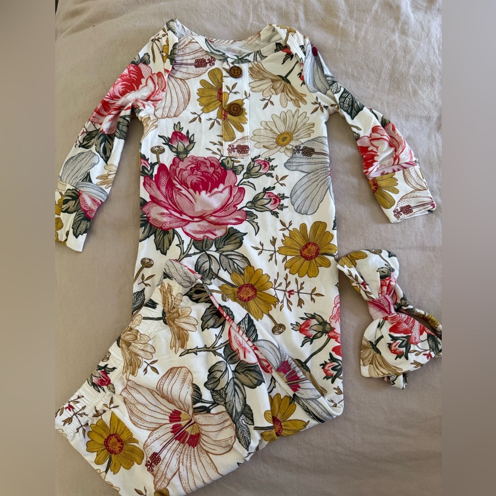 New PatPat Floral Baby bamboo nightgown with Headband - Picture 2 of 3